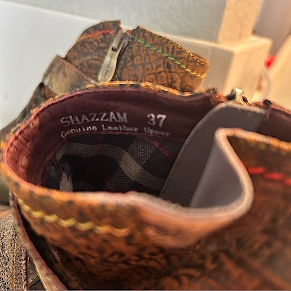 L’Artiste Hand Painted Leather Ankle Boots Size 6.5 - Picture 5 of 11